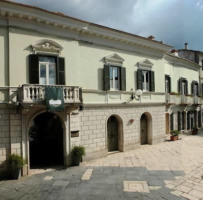 Hotel Orazio Venosa Exterior photo