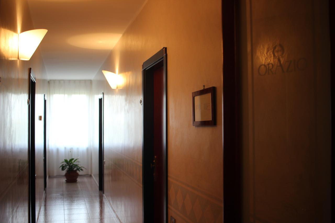 Hotel Orazio Venosa Exterior photo